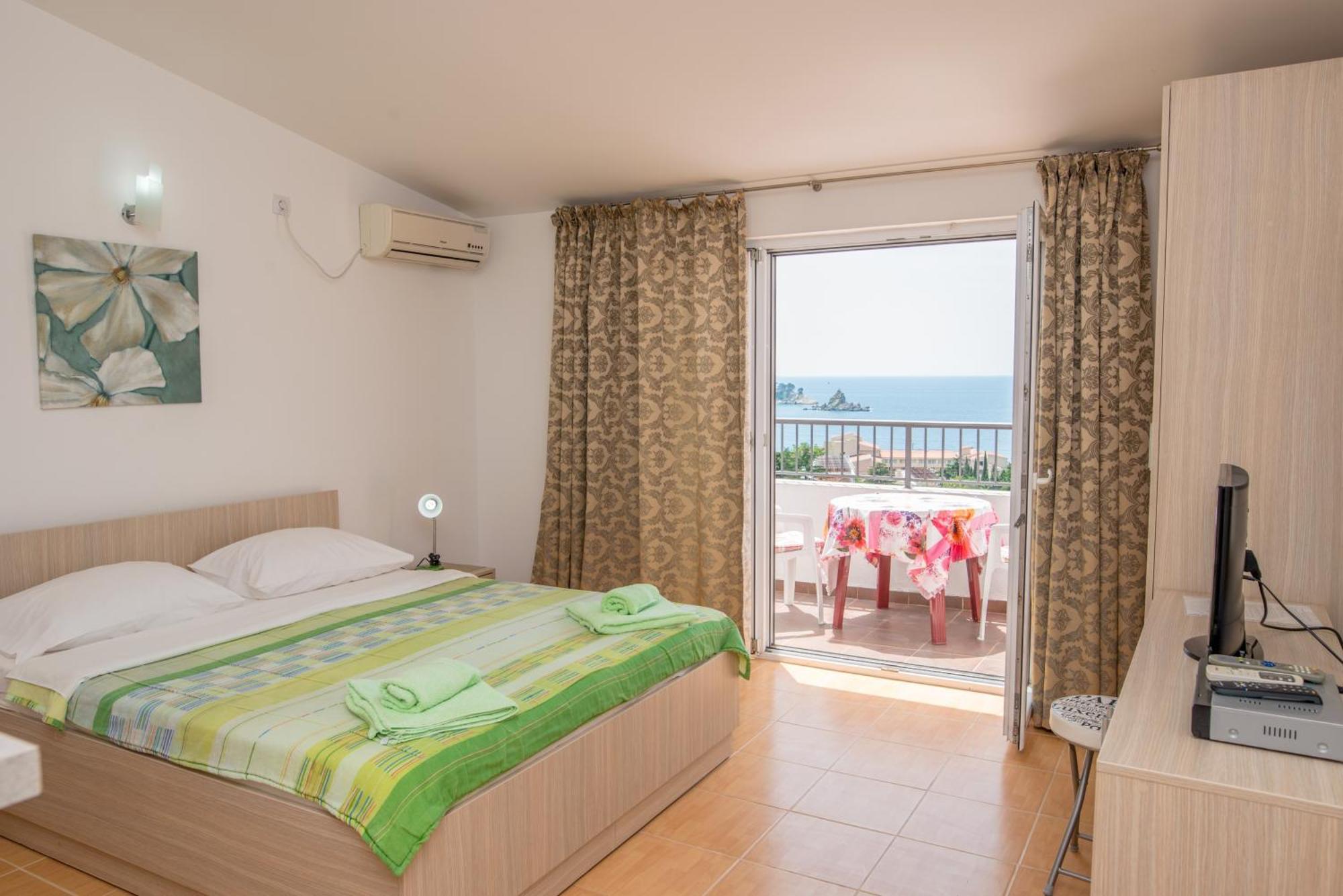 Villa Vjera Petrovac Ruang foto